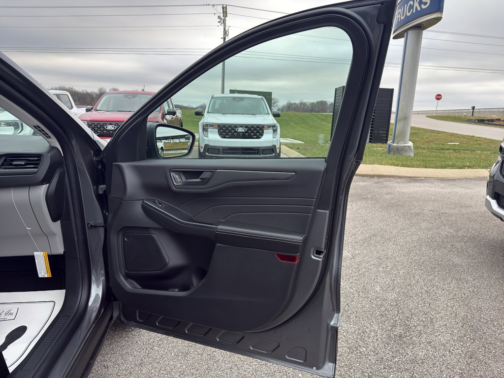 New 2026 Ford Escape Active w/ Tech Pack #1 AWD/4WD image 14