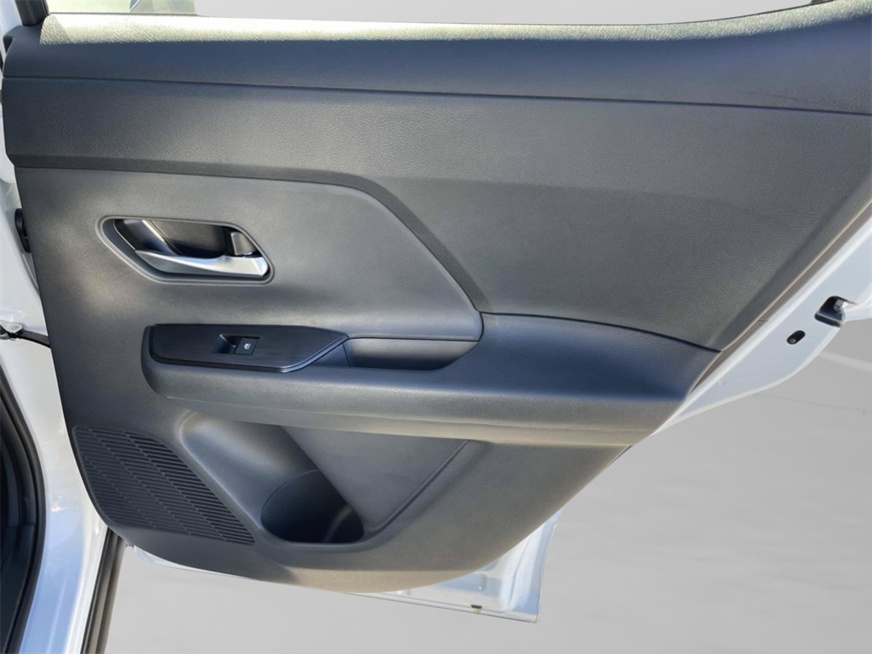 New 2026 Nissan Kicks SV w/ Cold Weather Package FWD image 21