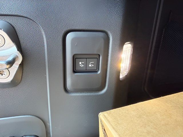 Certified 2026 Land Rover Defender 110 S AWD/4WD image 33