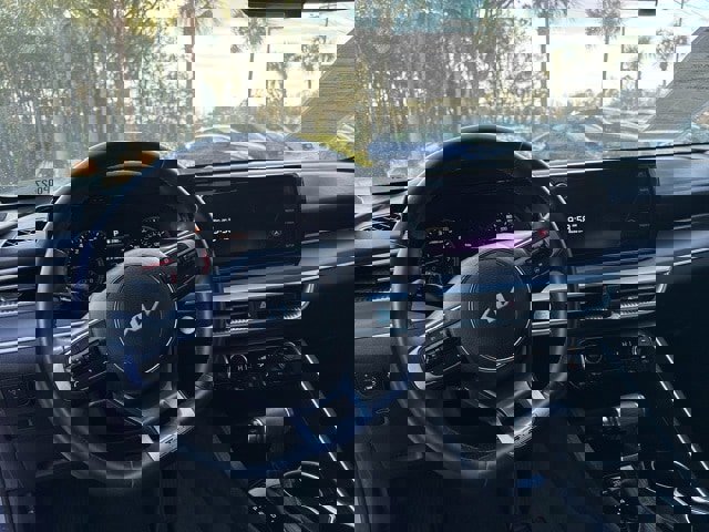 Used 2023 Kia K5 GT-Line image 9