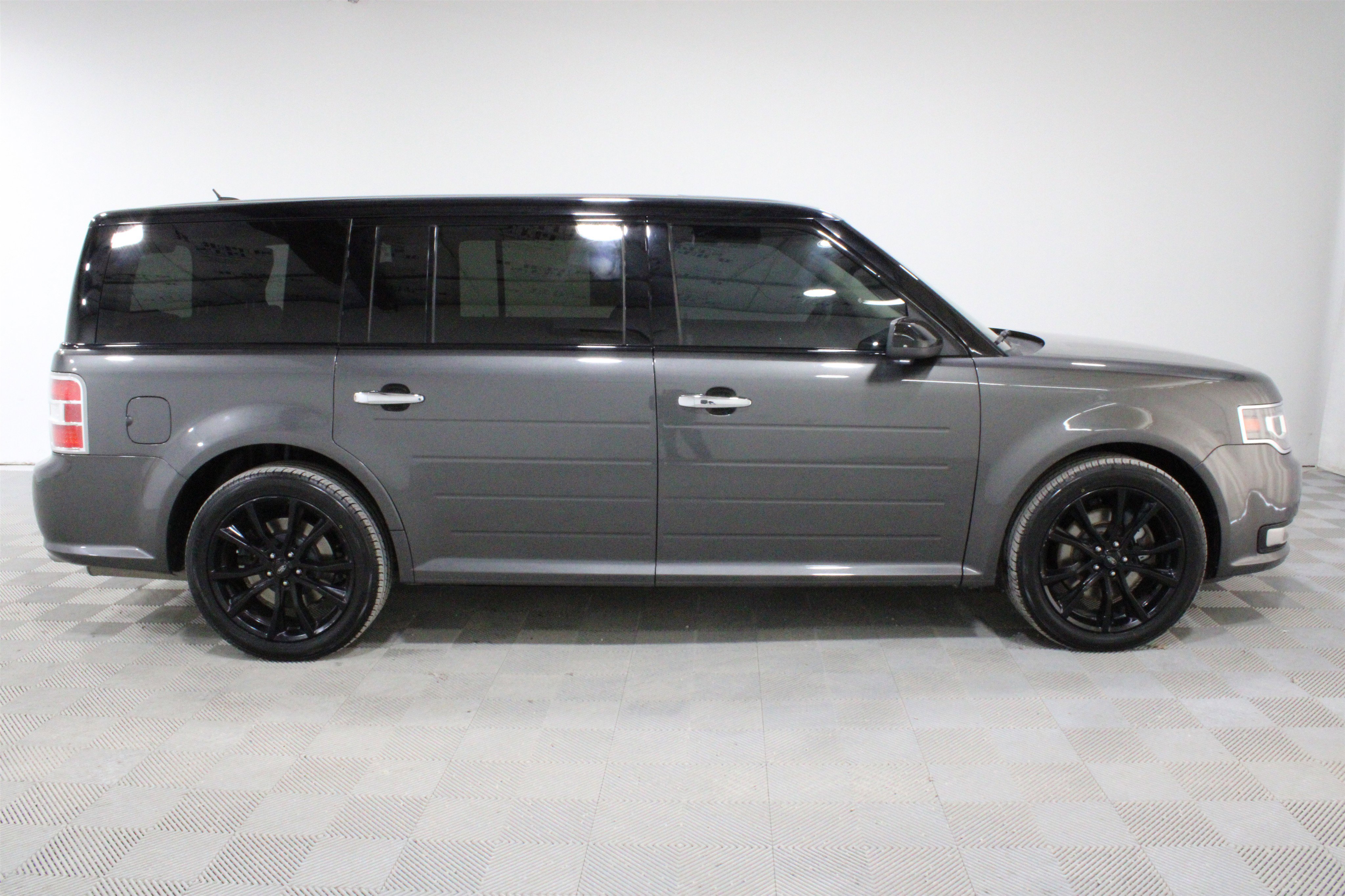 Used 2017 Ford Flex Limited w/ Limited Appearance Package image 28