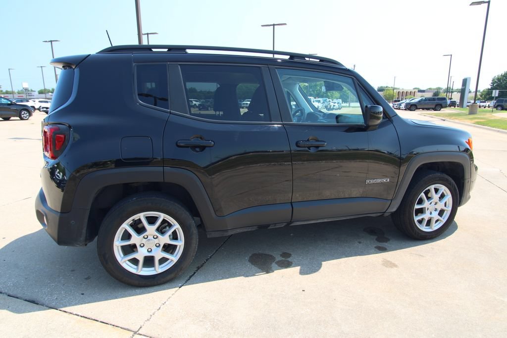 Used 2021 Jeep Renegade Latitude w/ Luxury Group I AWD/4WD image 5