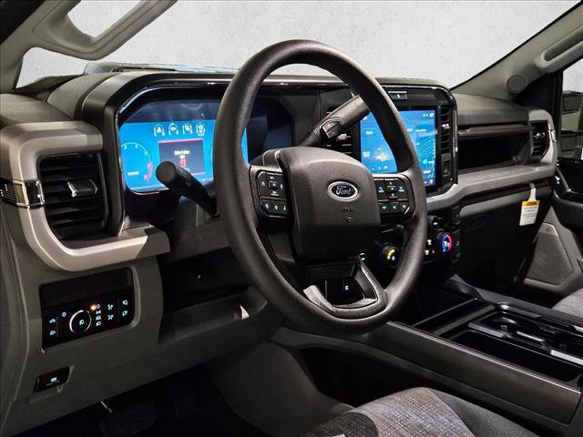 New 2026 Ford F250 XLT w/ XLT Premium Package AWD/4WD image 3