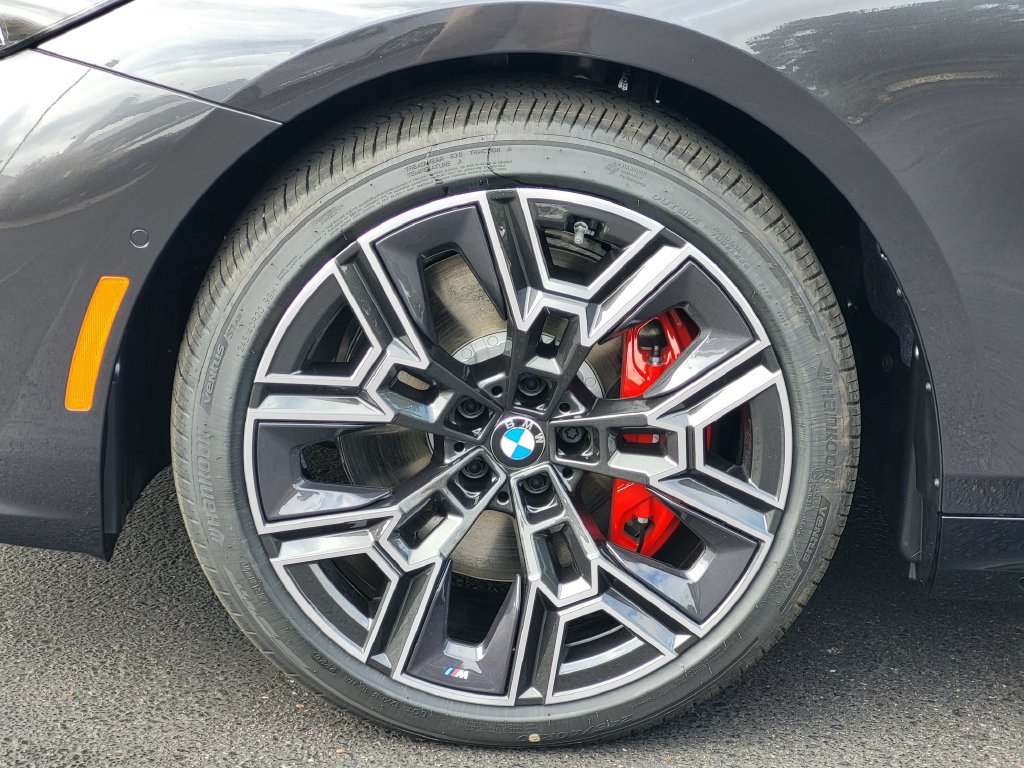 New 2027 BMW 540i xDrive w/ M Sport Package AWD/4WD image 4
