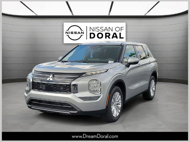 Used 2026 Mitsubishi Outlander ES
