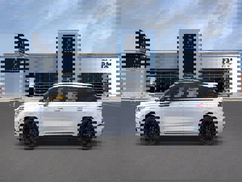 New 2026 Lincoln Corsair Premiere image 3