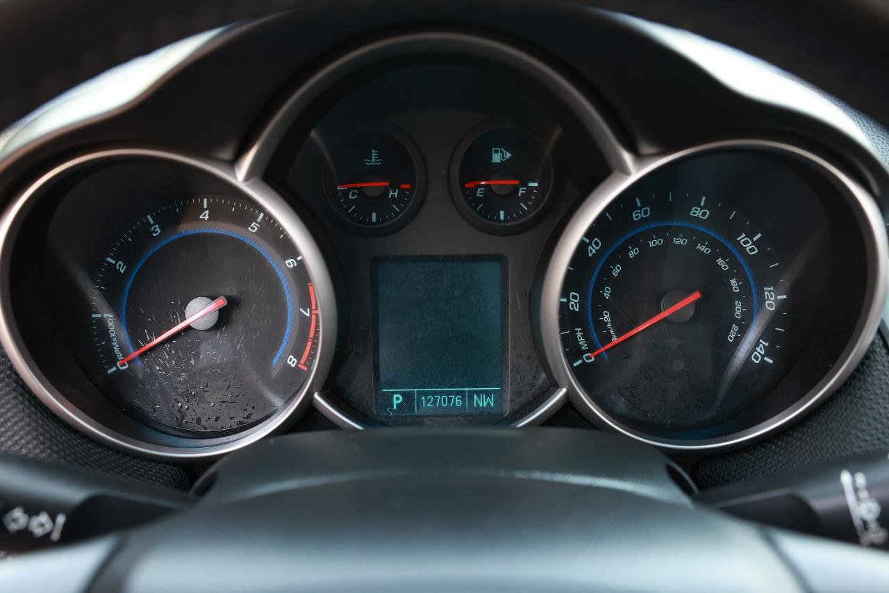 Used 2011 Chevrolet Cruze Eco FWD image 29