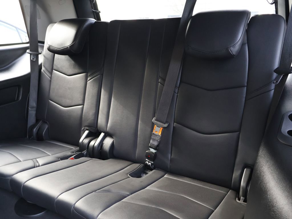 Used 2019 Cadillac Escalade 4WD w/ LPO, Radiant Package image 26