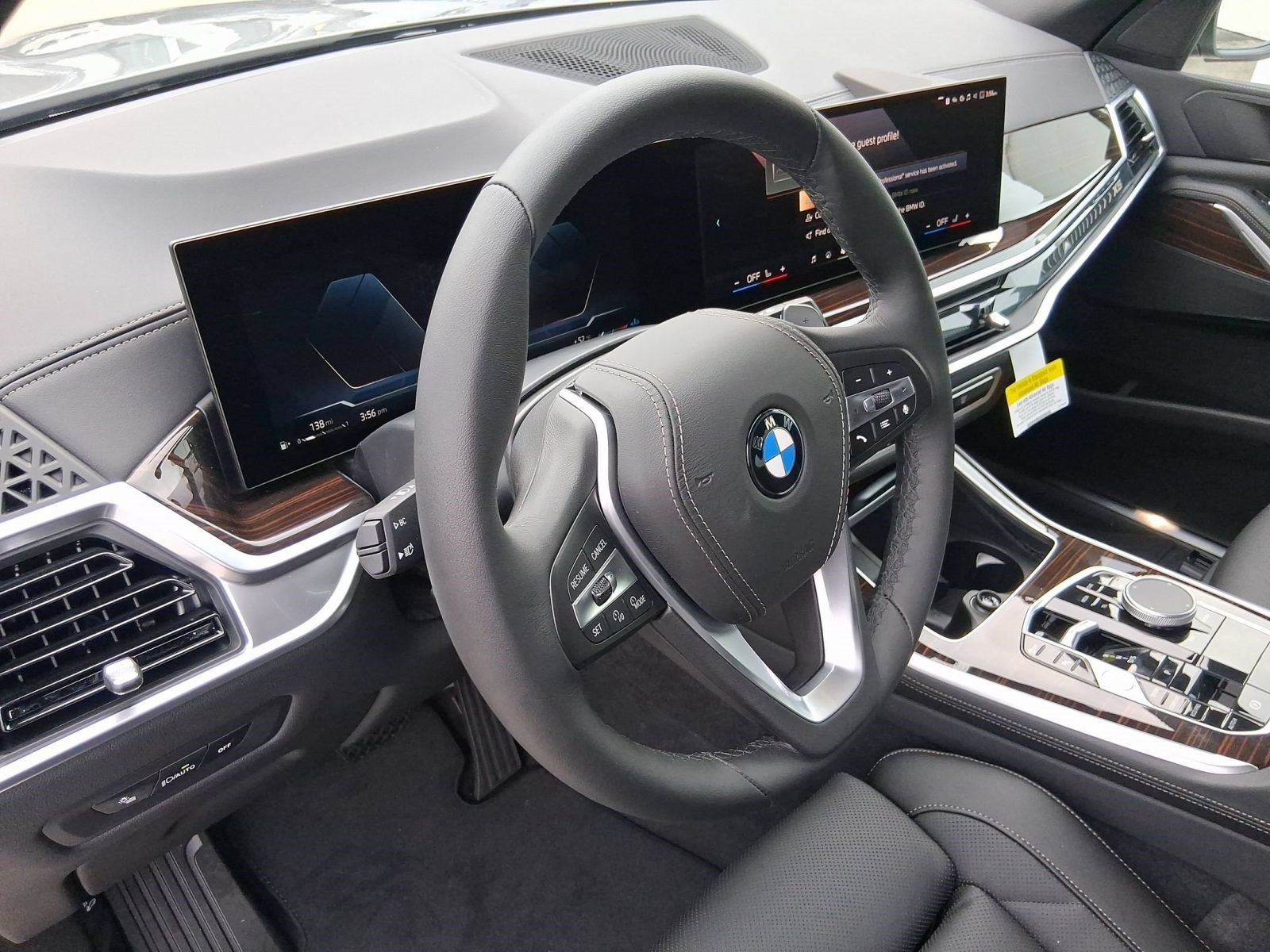 Used 2026 BMW X5 sDrive40i w/ Parking Assistance Package RWD image 4