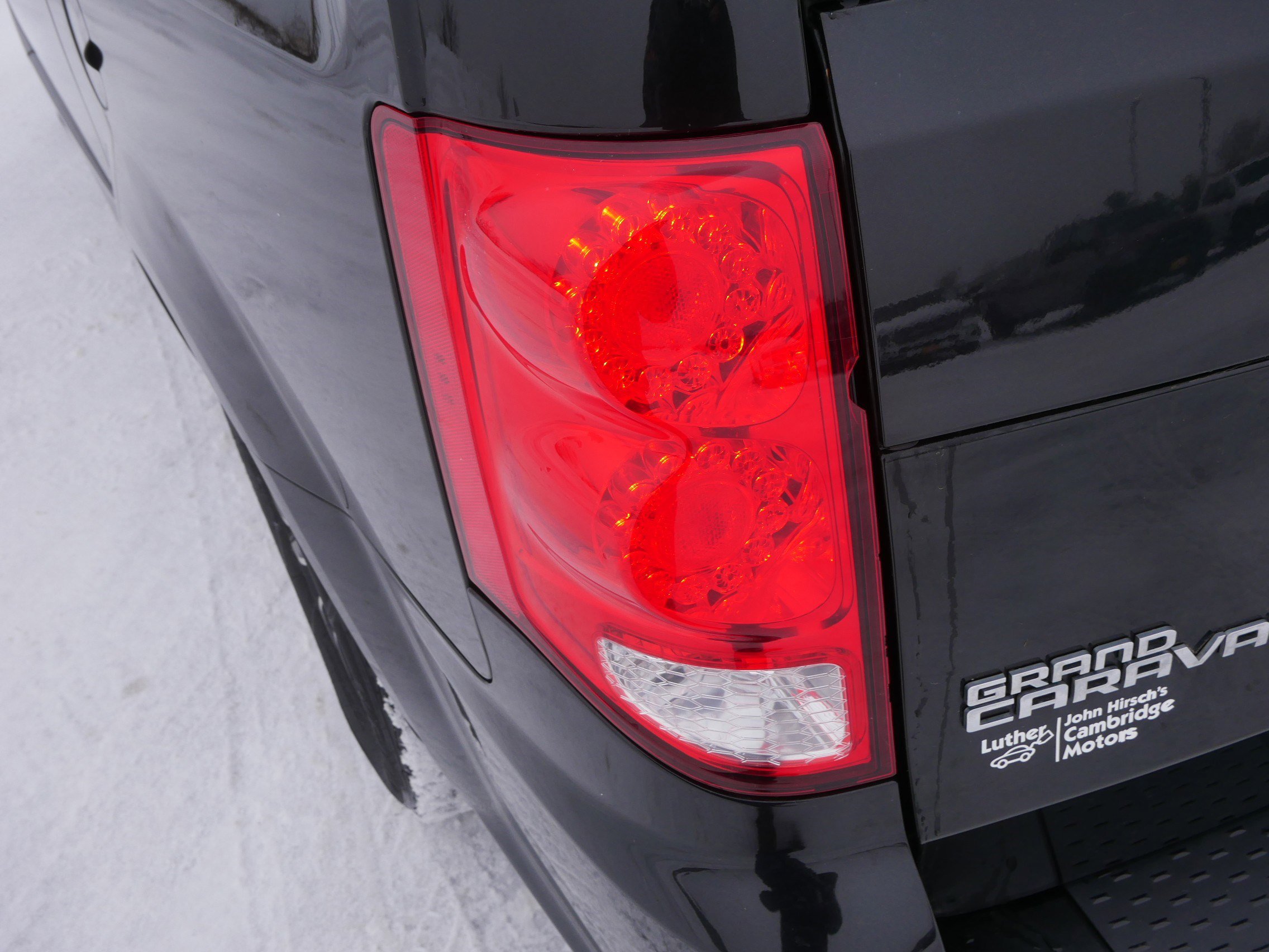 Certified 2016 Dodge Grand Caravan SE image 17