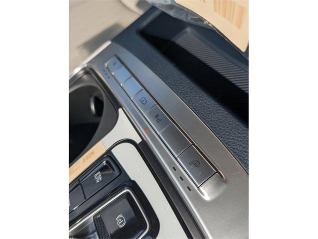 New 2026 Kia Carnival EX image 24