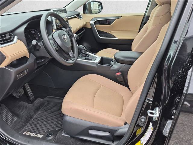 Used 2025 Toyota RAV4 LE FWD image 15