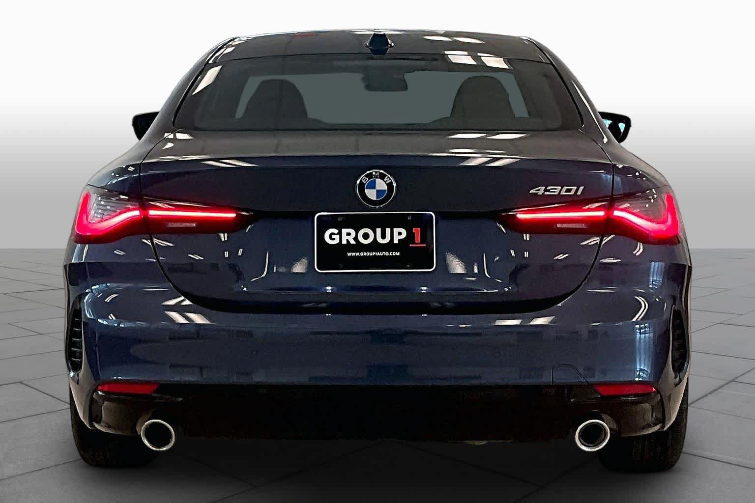 Used 2024 BMW 430i Coupe w/ Convenience Package RWD image 4