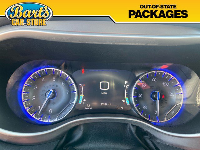 Used 2022 Chrysler Pacifica Touring-L FWD image 33