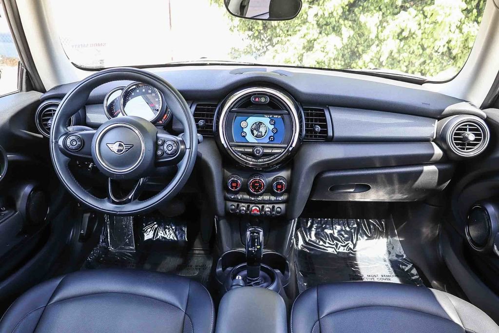 Used 2020 MINI Cooper 2-Door Hardtop FWD image 16