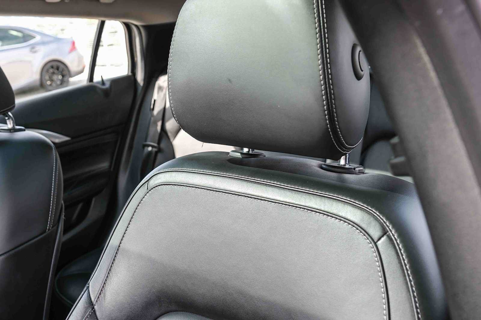 Used 2019 INFINITI QX30 w/ Cargo Package FWD image 21