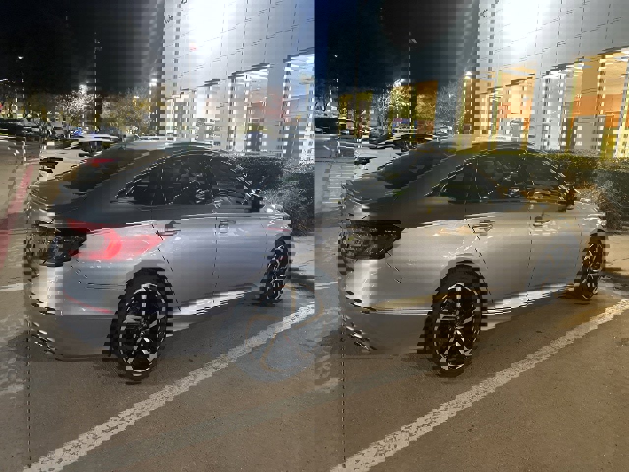 Used 2019 Honda Accord Sport image 4