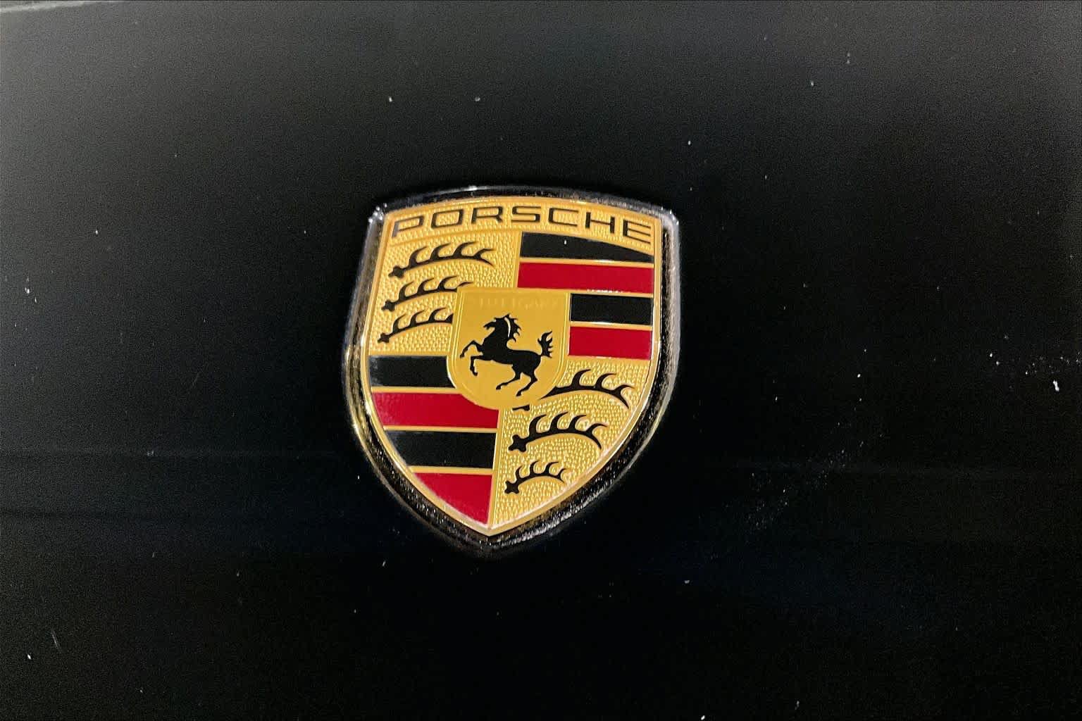 Used 2020 Porsche Taycan 4S AWD/4WD image 32