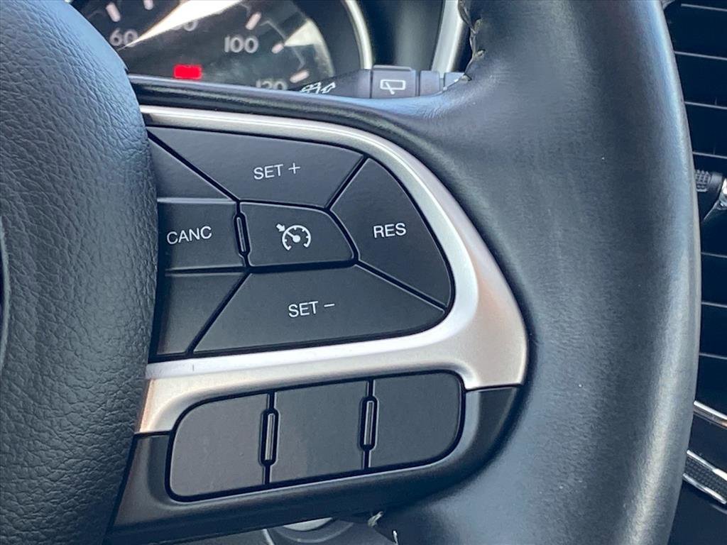 Used 2017 Jeep Compass Latitude w/ Popular Equipment Group image 8