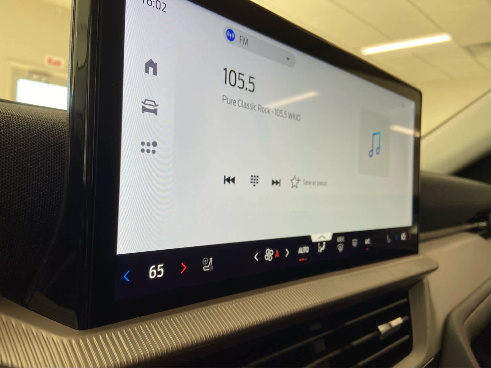 New 2026 Ford Explorer Active w/ Active Comfort Package image 27