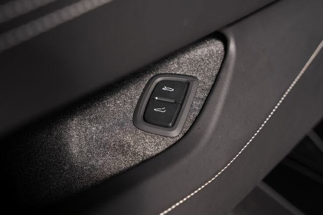 Used 2023 Chevrolet Corvette Stingray Coupe w/ Z51 Performance Package image 59