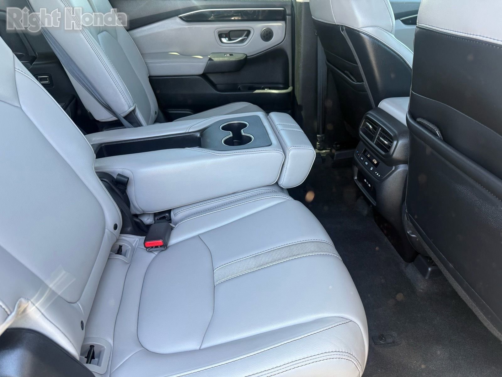 Certified 2025 Honda Pilot EX-L image 30