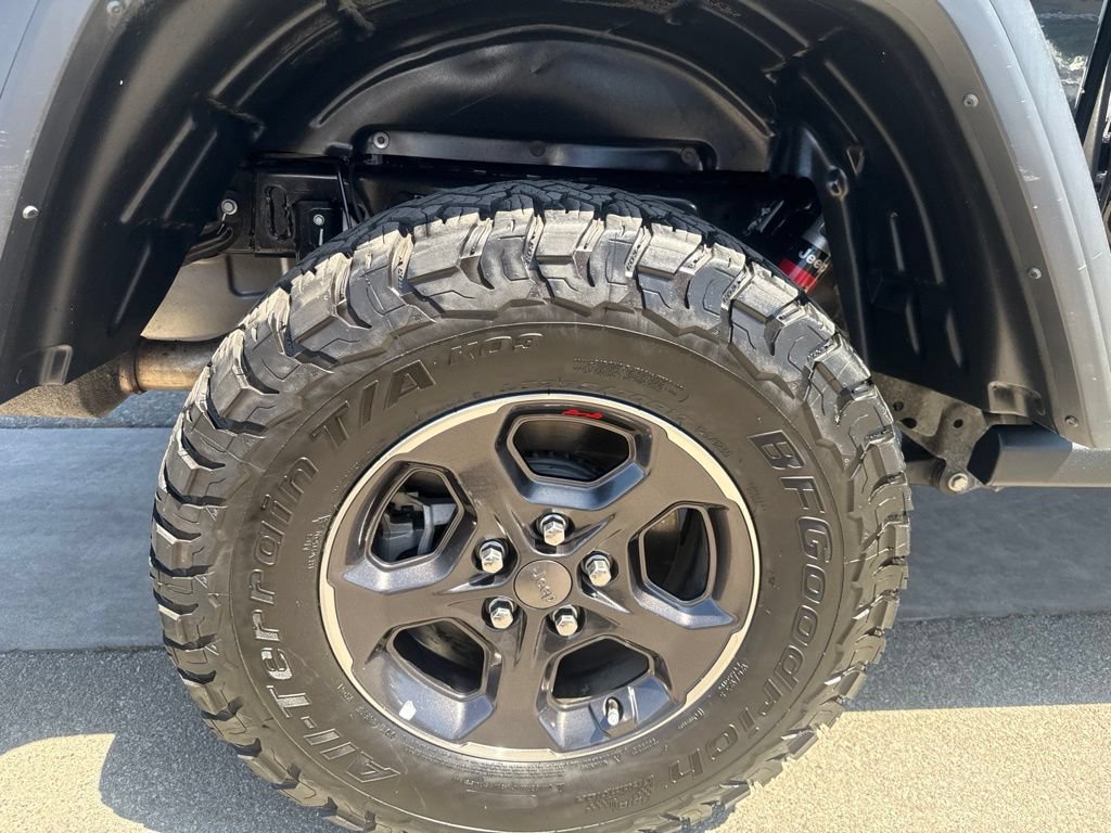 Used 2022 Jeep Gladiator Rubicon w/ LED Lighting Group AWD/4WD image 10