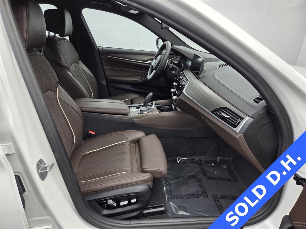 Used 2020 BMW 540i xDrive w/ Executive Package image 18