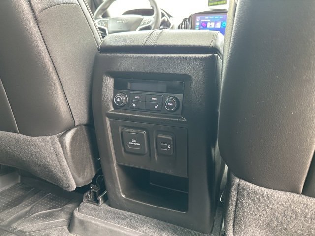 Used 2023 Chevrolet Traverse Premier w/ Redline Edition image 19