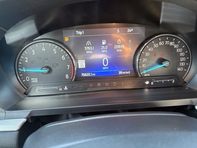 Used 2022 Ford Explorer XLT w/ XLT Sport Appearance Package AWD/4WD image 28