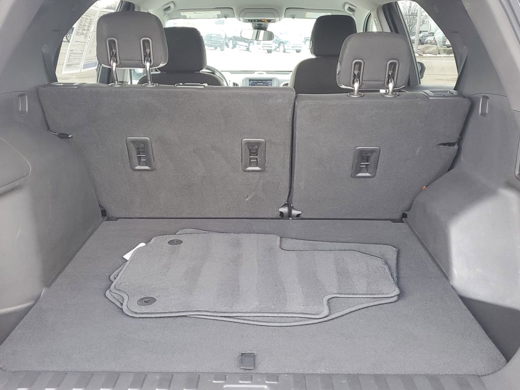 Used 2020 Chevrolet Equinox LT image 32