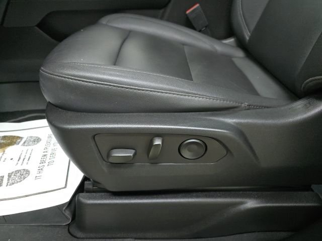 Used 2023 Chevrolet Suburban Z71 w/ Luxury Package image 16