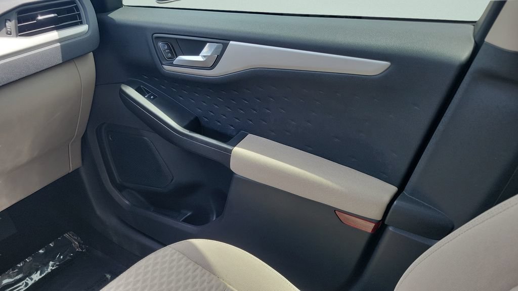 Used 2020 Ford Escape SE FWD image 13