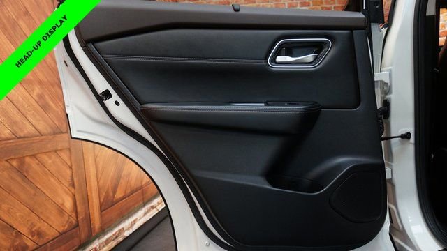 Certified 2022 Nissan Rogue Platinum w/ Head-Up Display Package image 42