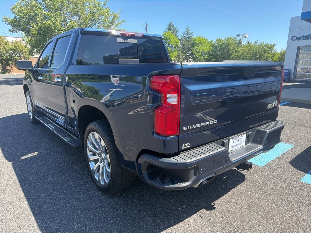 Used 2023 Chevrolet Silverado 1500 High Country w/ Technology Package AWD/4WD image 9