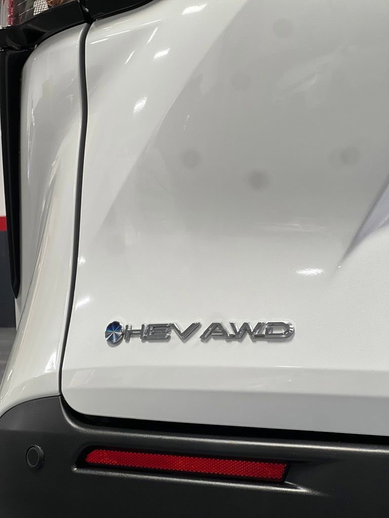 Used 2025 Toyota Sienna XLE w/ XLE Plus Package AWD/4WD image 12
