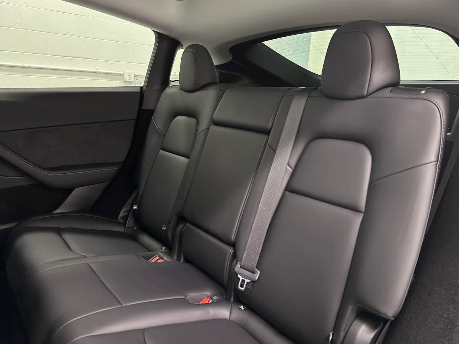 Used 2025 Tesla Model Y Long Range image 16