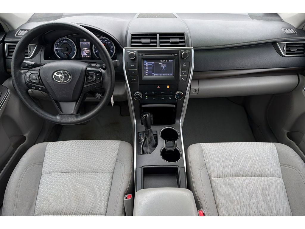 Used 2017 Toyota Camry LE FWD image 14