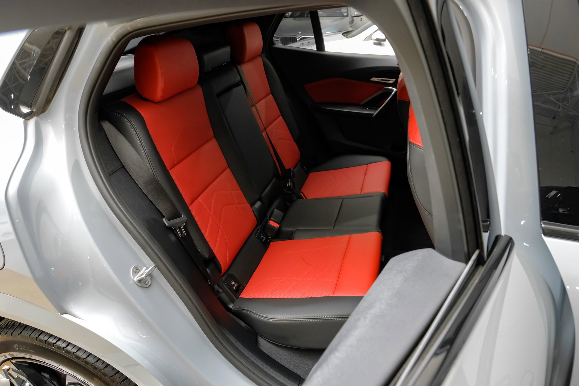 Used 2025 BMW X2 xDrive28i image 37