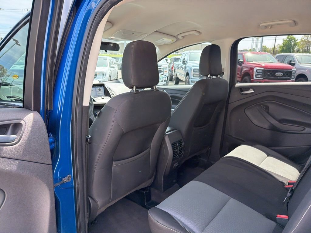 Used 2019 Ford Escape SE image 14