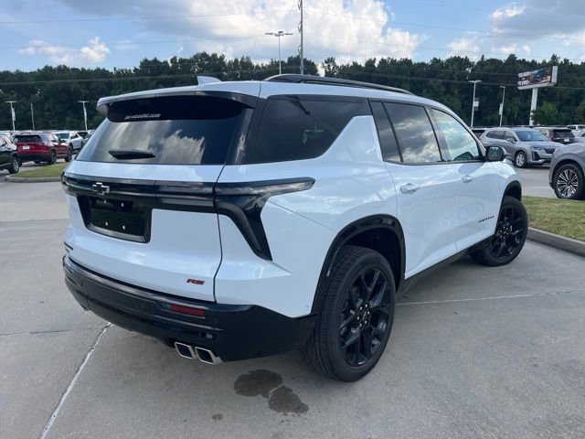 New 2026 Chevrolet Traverse RS w/ LPO, Floor Liner Package FWD image 11
