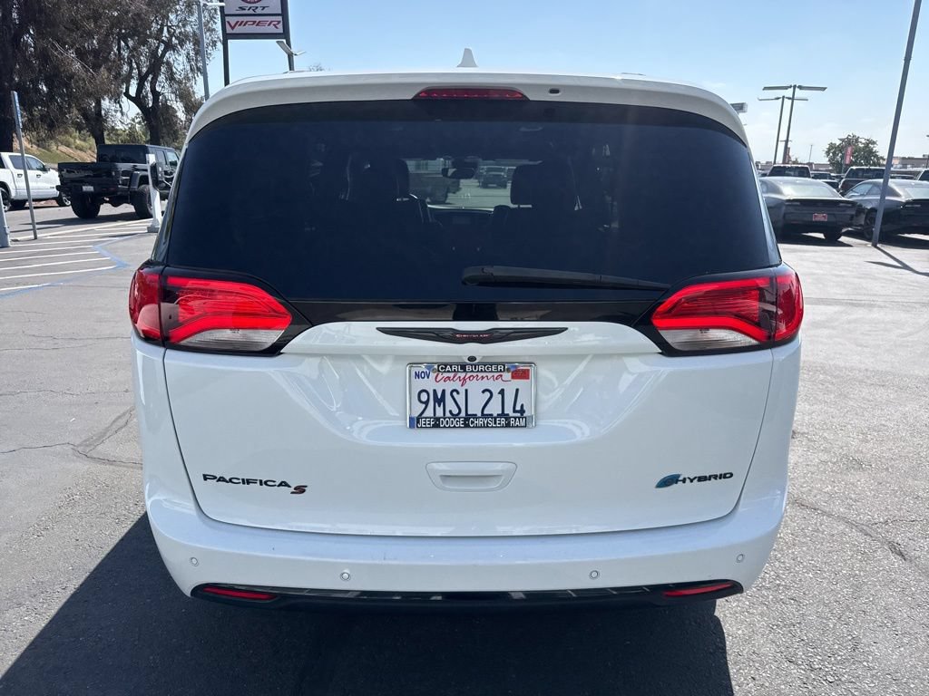 Certified 2020 Chrysler Pacifica Limited w/ Quick Oder Package 2EV RED-S FWD image 6