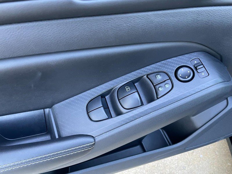 Used 2024 Nissan Altima 2.5 SV image 21