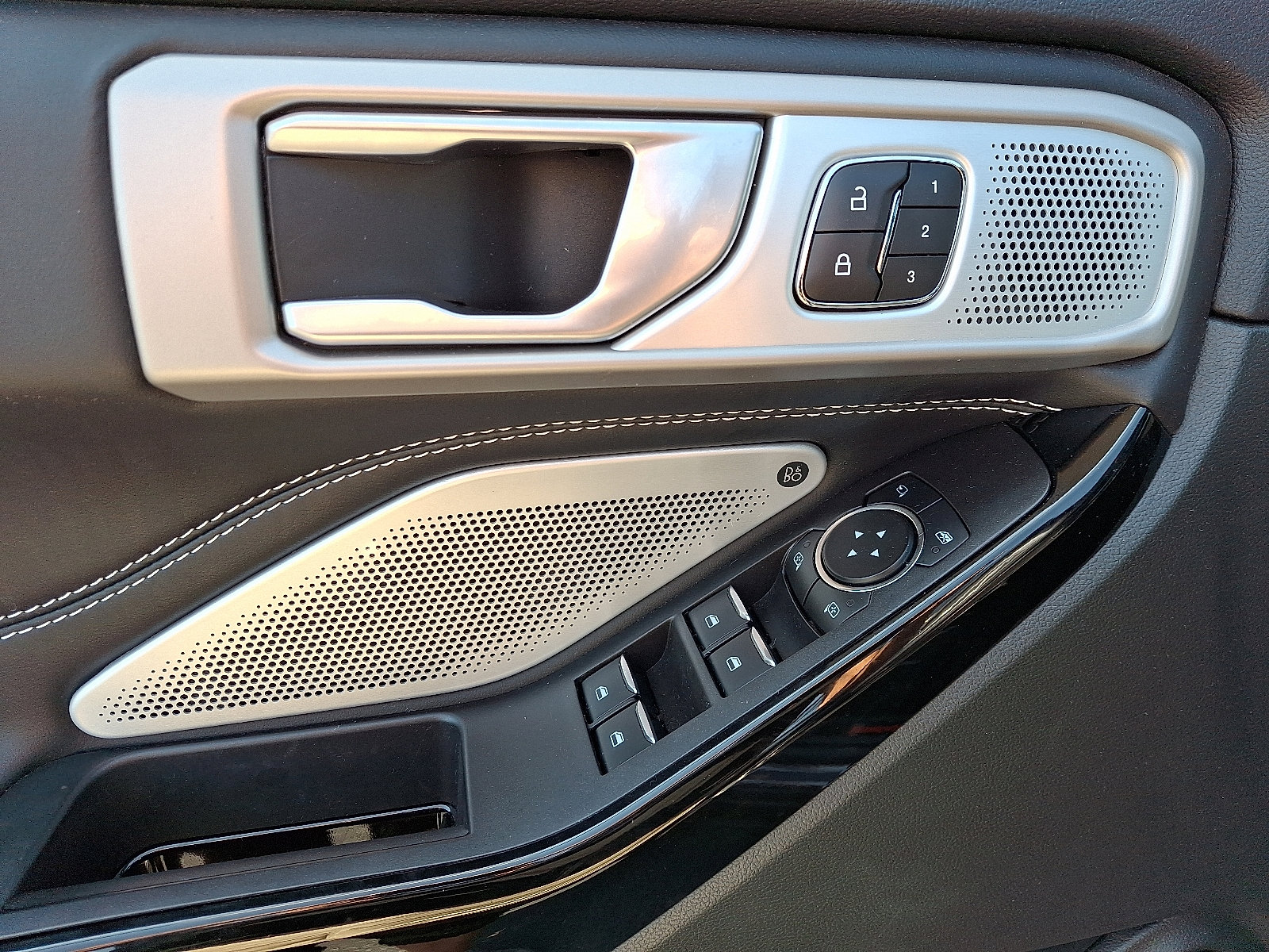 Used 2023 Ford Explorer ST w/ Equipment Group 401A image 14