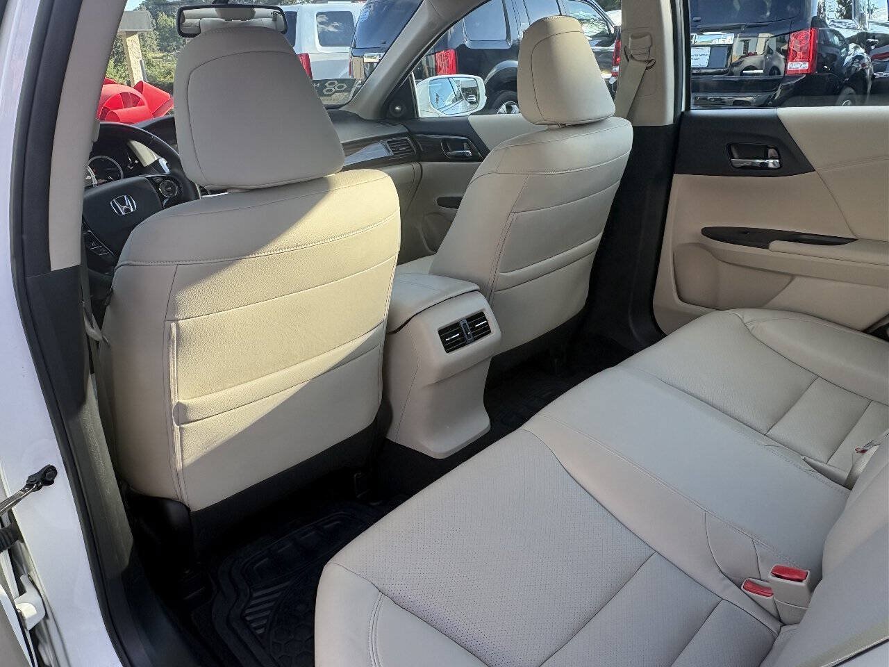 Used 2016 Honda Accord EX-L image 12