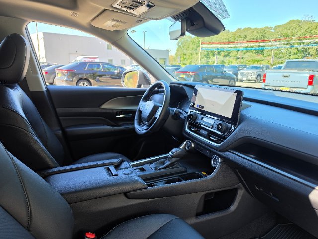 Used 2024 Toyota Grand Highlander AWD Hybrid image 11