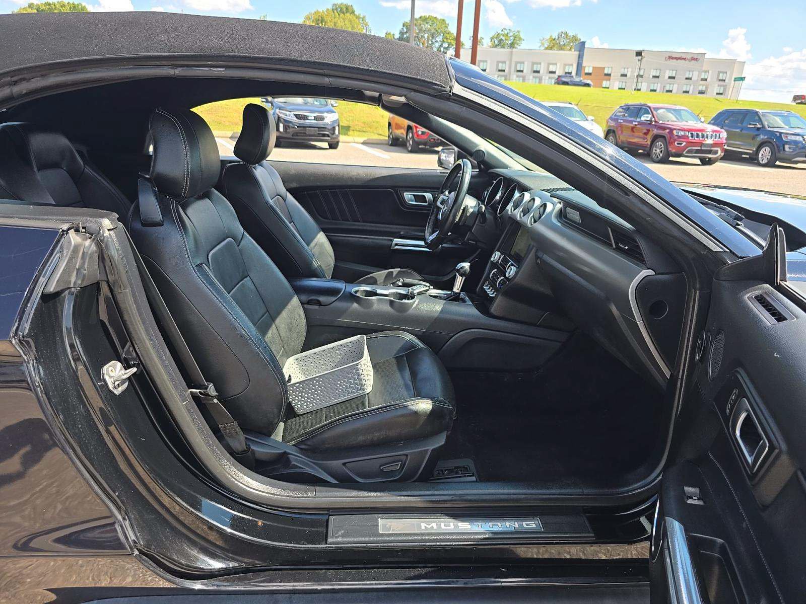 Used 2021 Ford Mustang Premium RWD image 13