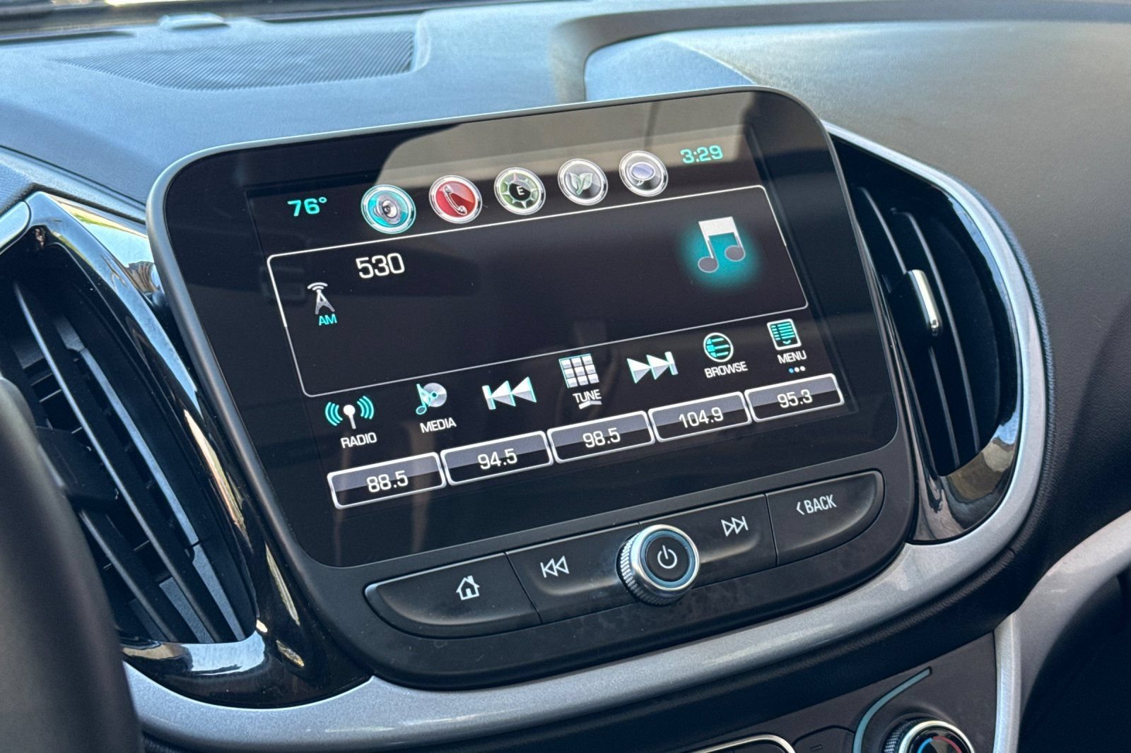 Used 2017 Chevrolet Volt LT FWD image 26