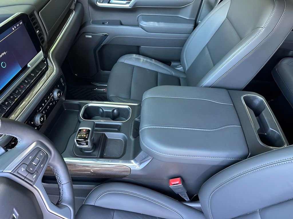 Used 2025 Chevrolet Silverado 1500 LT Trail Boss w/ Convenience Package II AWD/4WD image 22