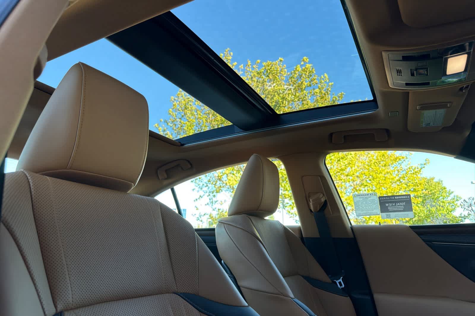 Used 2024 Lexus ES 350 w/ Accessory Package (Z2) FWD image 17